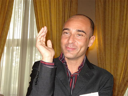 Matrimoni gay, l'attesa fra "serenità" e "rispetto" - patane corteF1 1 - Gay.it Archivio