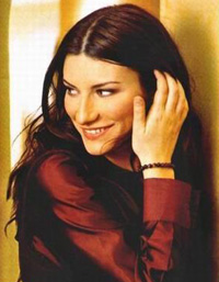 LAURA CANTA... GLI ALTRI - pausiniF2 - Gay.it Archivio