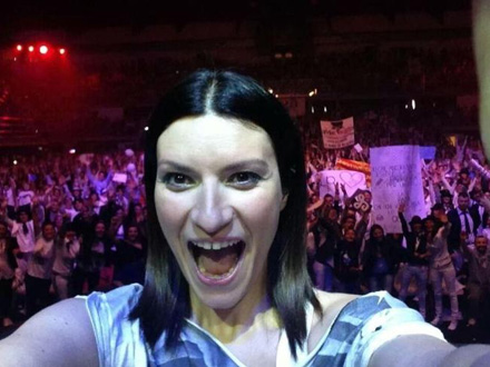Nuovo tour mondiale di Laura Pausini: due tappe anche in Russia - pausini fanclub - Gay.it Archivio