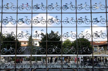 L'uomo Pitti: il benessere passa anche dall'abbigliamento - pitti uomoF3 - Gay.it Archivio