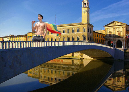 Giorno dell'orgoglio, a Pisa il Sindaco rievoca Stonewall - pontemezzorainbowBASE 1 - Gay.it Archivio