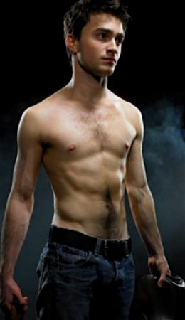 Daniel Radcliff diventa gay nel suo prossimo film - potter gayF1 - Gay.it Archivio