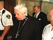 Verona: 60 bambini sordomuti vittime dei preti pedofili - prete manetteBASE - Gay.it Archivio