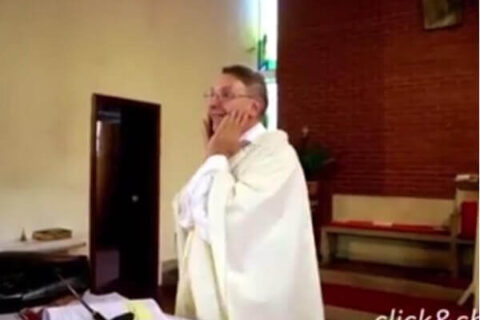 Ave Maria di Schubert? No, questo prete vi stupirà - VIDEO - prete matrimonio maria - Gay.it Archivio