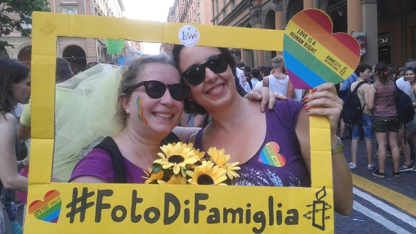 Genova pronta all'Onda Pride: il sindaco trascrive il primo matrimonio - pride2015 - Gay.it Archivio