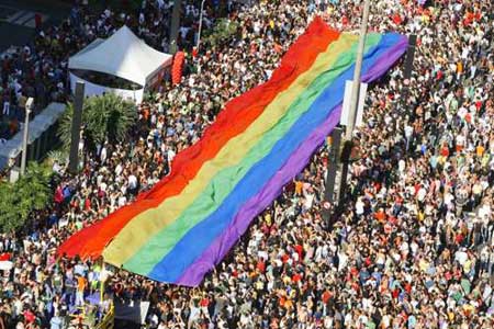 Pride 2008: slogan ufficiale 'Pari diritti, pari dignità' - pride generica - Gay.it Archivio