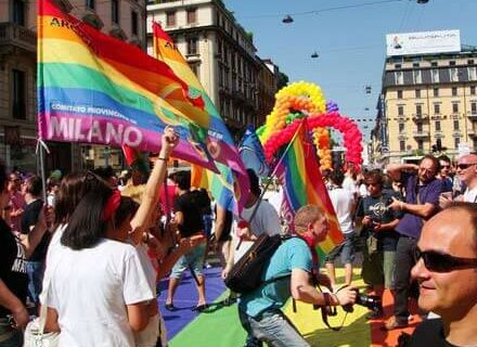 Il comune di Milano dice sì al patrocinio alla Pride Week - pride weekBASE 1 - Gay.it Archivio