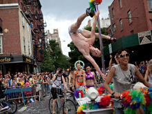 Da New York a Parigi e San Paolo, il lungo week end rainbow - pride weekendBASE - Gay.it Archivio