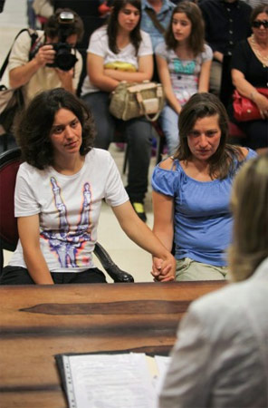 Helena e Teresa: prime spose omosessuali del Portogallo - prime nozze portogalloF1 - Gay.it Archivio