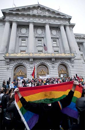 La Prop8 è incostituzionale: esultano California e Hollywood - prop8 incostituzionaleF1 - Gay.it Archivio