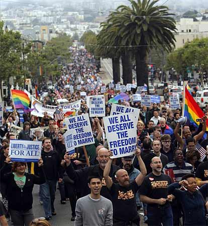 La Prop8 è incostituzionale: esultano California e Hollywood - prop8 incostituzionaleF5 - Gay.it Archivio