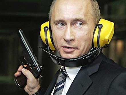 Putin ancora contro gli "pseudo-valori" gay: risposta a Obama? - putin associazioniBASE - Gay.it Archivio