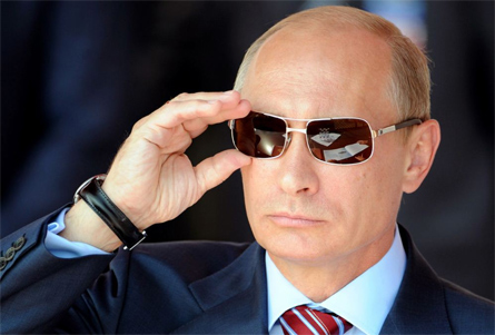 La Corte Costituzionale sta con Putin: la norma anti-gay è legale - putin vs ue1 - Gay.it Archivio