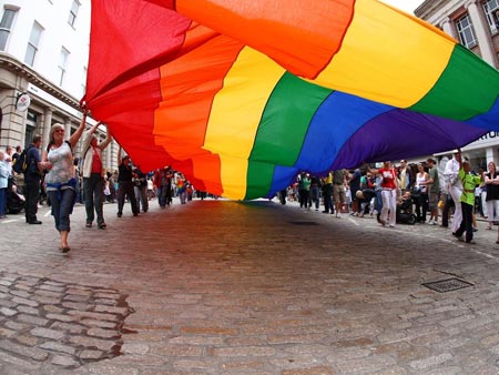 Milano candidata all'Europride 2015. Bersani: Il Pd con voi - radicali europrideBASE - Gay.it Archivio