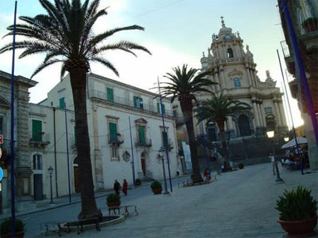 Ragusa, urina in faccia a gay. Concia invita le associazioni - ragusaF1 - Gay.it Archivio