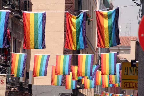 La bandiera arcobaleno compie 30 anni - rainbowflagbakerF3 - Gay.it Archivio