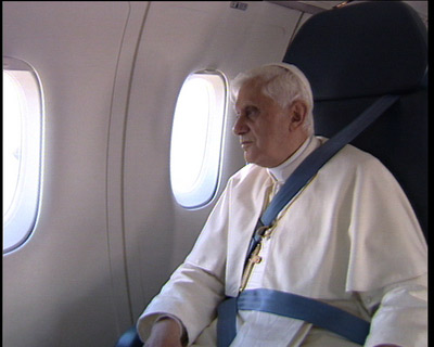 Wikileaks: Papa evitò lo scontro con Zapatero su coppie gay - ratzinger zapateroF2 - Gay.it Archivio