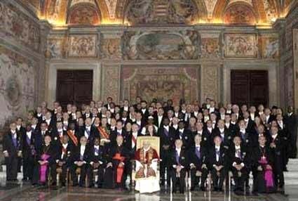 Ratzinger ai diplomatici contro aborto e coppie di fatto - ratzinger corpo diplomaticoF2 - Gay.it Archivio