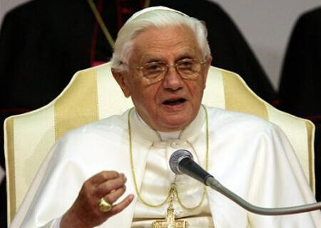 Profilattico, il Papa ci ripensa: "Nessuna modifica" - ratzinger profilatticoBASE - Gay.it Archivio