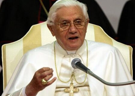 Il viaggio di Ratzinger nel nuovo Portogallo laico - razinger portogalloBASE 1 - Gay.it Archivio