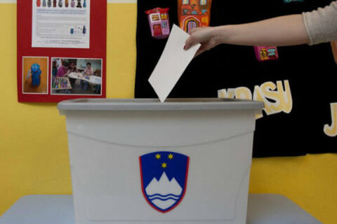In Slovenia sono aperte le urne per il referendum sul matrimonio gay - referendum slovenia base 3 1 - Gay.it Archivio