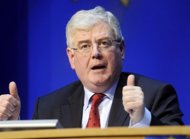 Il vicepremier: "L'Irlanda avrà il suo referendum sulle nozze gay" - referendum irlanda1 - Gay.it Archivio