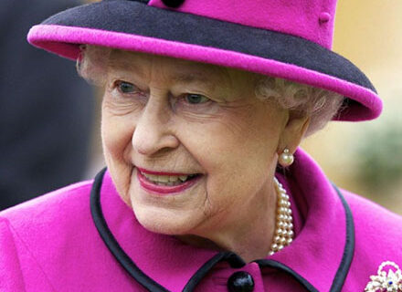 Per la prima volta la Regina a favore dei diritti lgbt, ma non è vero - regina diritti gayBASE 1 - Gay.it Archivio