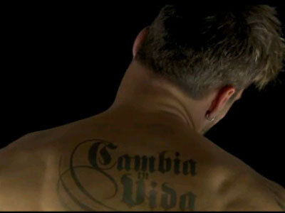 Ricky: "Gli uomini hanno risvegliato l'animale che è in me" - ricky martin animaleF2 - Gay.it Archivio