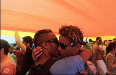 In 700.000 sulla spiaggia di Copacabana per il Pride di Rio - rio pride11F1 - Gay.it Archivio