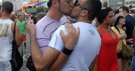 In migliaia al Gay Pride carioca - riopride15F2 - Gay.it Archivio