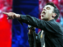 Robbie Williams diventa papà - robbie sesso gayBASE - Gay.it Archivio