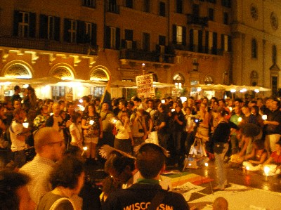 3° Micro Pride: ancora in piazza contro l'omofobia a Roma - romamicropride5 - Gay.it Archivio