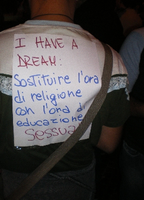 3° Micro Pride: ancora in piazza contro l'omofobia a Roma - romamicropridre5 - Gay.it Archivio
