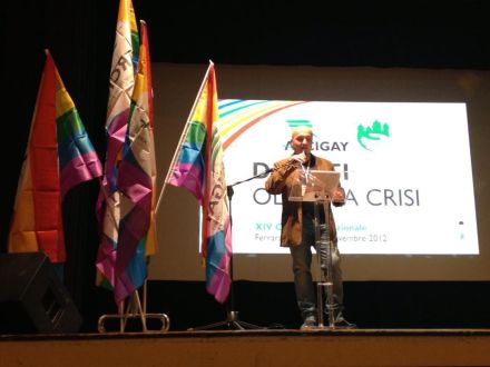 La comunità lgbt: "Bene Idem, ma la vera parità è il matrimonio" - romanielettoBASE - Gay.it Archivio
