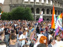 Roma si tinge d'arcobaleno per il suo Gay Pride - romapride2009prima2BASE - Gay.it Archivio
