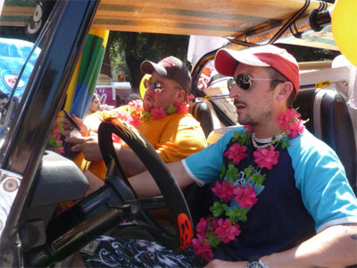 Roma si tinge d'arcobaleno per il suo Gay Pride - romaprideviaF3 - Gay.it Archivio