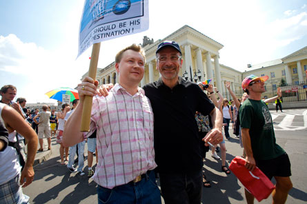 Prima condanna per propaganda gay a San Pietroburgo - russiaarrestiF2 - Gay.it Archivio