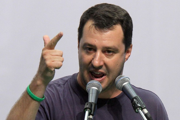 Matteo Salvini: "Sono per la parità di diritti, ma..." - salvini chi1 - Gay.it Archivio