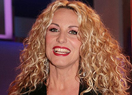 Sanremo: Povia non ci sarà (e neanche la canzone su Eluana) - sanremo2010 - Gay.it Archivio