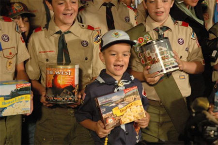 Bufera sugli Scout americani: 25 anni di casi di pedofilia - scout pedofiliF3 - Gay.it Archivio
