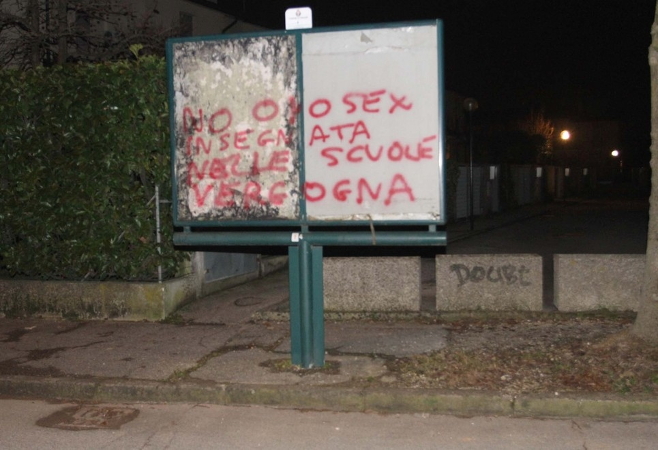 Le scritte apparse a Treviso (foto: Tribuna di Treviso)