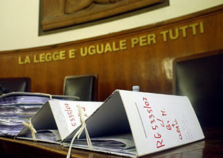 Attivista gay condannato per diffamazione: definì omofobo un pm - sentenza milanoF2 - Gay.it Archivio