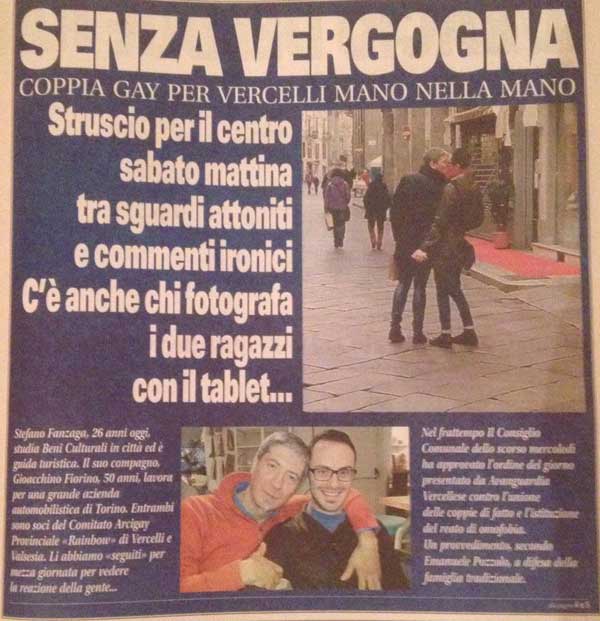 Essere coppia in provincia: commenti acidi e anche foto col tablet - senza vergogna - Gay.it Archivio