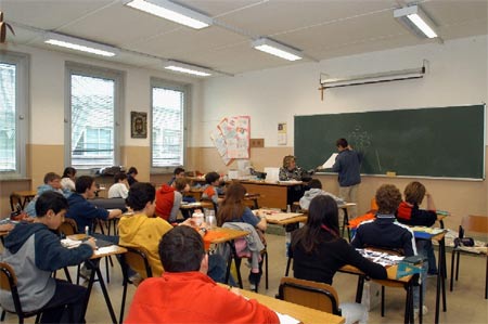 La prof in assemblea: "L'omosessualità è una malattia" - sigonio modenaF1 - Gay.it Archivio