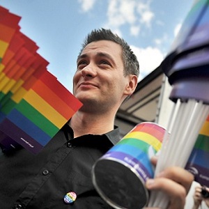 Robert Biedron è il primo sindaco gay di una cittadina polacca - sindaco polonia1 - Gay.it Archivio
