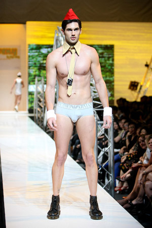 Moda: l’occidente che sveste l’oriente - singapore fashionF3 - Gay.it Archivio