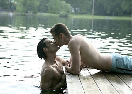 Cagliari, coppia gay rischia denuncia per un bacio al mare - spiaggia cagliariBASE - Gay.it Archivio