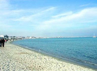 Cagliari, coppia gay rischia denuncia per un bacio al mare - spiaggia cagliariF3 - Gay.it Archivio