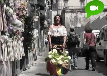 Orgogliosi finocchi per tutti: lo spot del Napoli Pride - spot napoli prideBASE - Gay.it Archivio