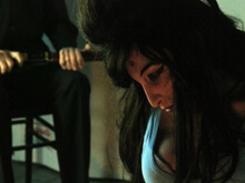 New York: un artista italiano 'uccide' Amy Winehouse - statua winehouse - Gay.it Archivio